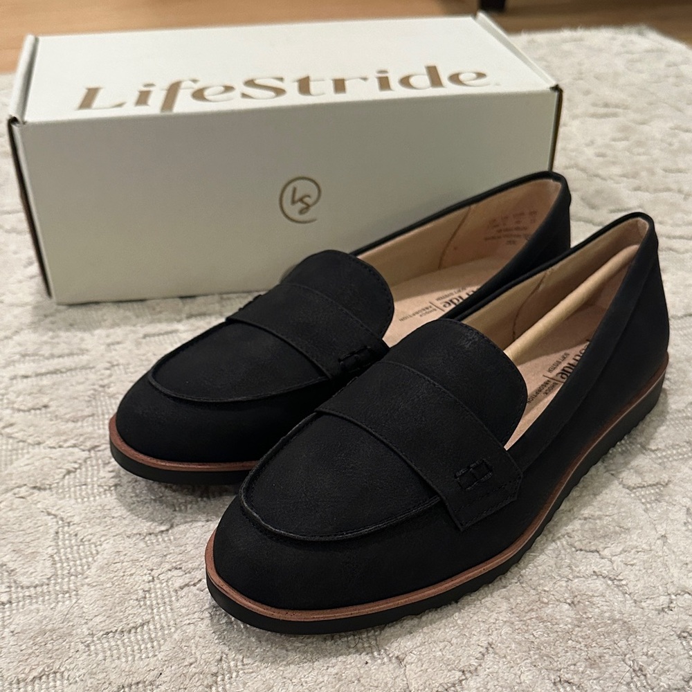 Life Stride Women's Classic Black Loafers
